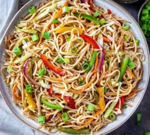 Veg hakka noodles