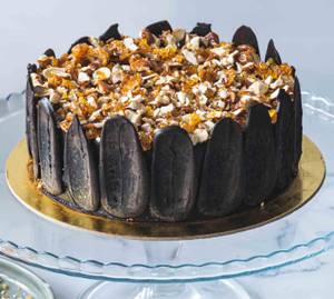 Choco Caramel & Almond Praline Cake Half Kg