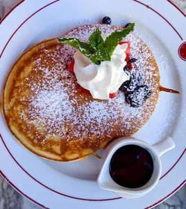 Classic Maple Syrup Pancakes