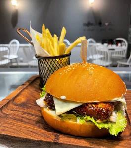 Juicy Daddy Paneer Burger