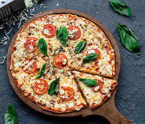 Basic Margherita Pizza Jumbo