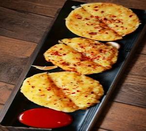 Schezwan Cheese Garlic Bread