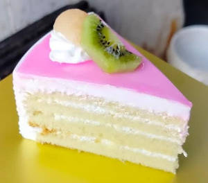 Litchi Pastry