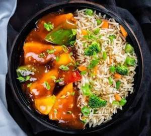 Fried Rice And Chilli Paneer