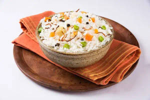 Veg Pulao With Raita