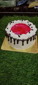 Choco Strawberry Cake ( 500 Gm )