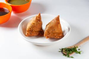 Mr Plain Punjabi Aloo Samosa Single Pice