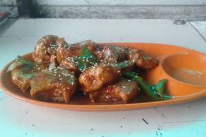 Veg Chilli Momos [10 Pieces]