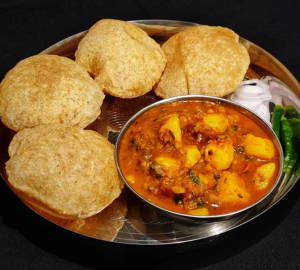 4 Pithi Wali Poori