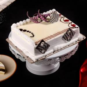 Eggless Triple Queen