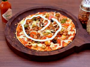 Creamy Chicken Pizza                                          