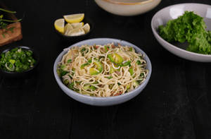 Veg Hakka Noodles