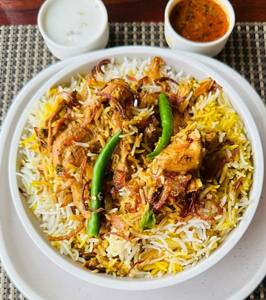 Lucknowi Chicken Biryani
