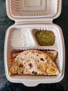 2 Alu Paratha With Plain Curd, Pickle & Butter