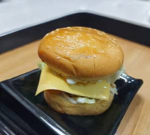 Paneer Cheese Schezwan Burger