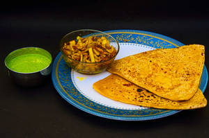 Aloo Bhujia With Paratha (3 Pieces)
