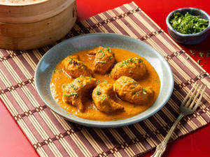 Chicken Makhni Momos [6 Pcs]