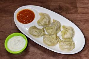 Steamed Chicken Cheese Momos