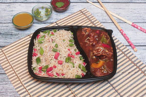 Pork Chilly Gravy With Veg Hakka Noodles