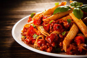 Exotic Vegetables Tangy Red Sauce Penne Pasta (450 Gms)