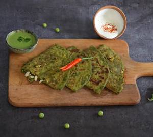 Matar Paneer Paratha 