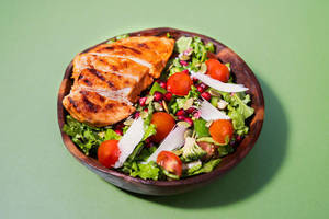 Green Salad With Peri Peri Chicken