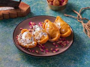 Gujiya