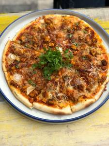 Cottage Cheese And Chilli Pizza