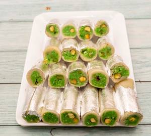 Kaju Pista Roll 250 gms