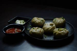 Veg Momos Fried [5 Pcs]