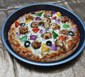 Medium Barbeque Cottage Cheese Pizza 