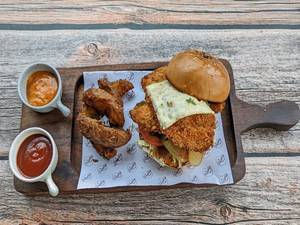 Crispy Fried Chicken Burger