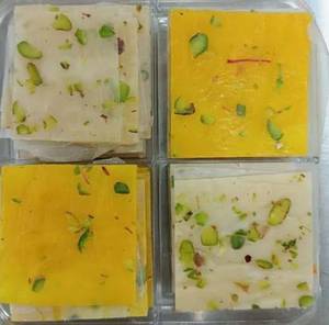 Assorted Halwa Regular Acrylic Box