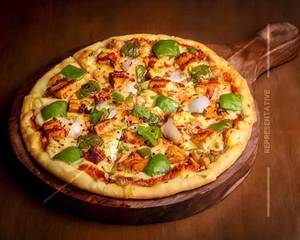 Makhani paneer pizza large