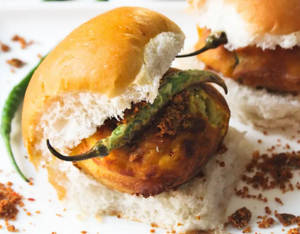 Vada Pav( 1pc)