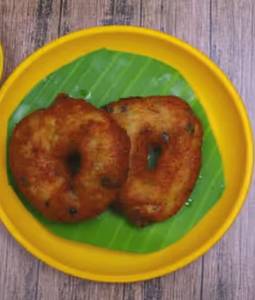 Vada (1 Pc) (served with sambar and chutney)