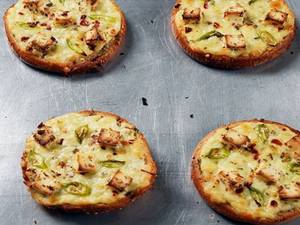 Paneer Tikka Garlic Bread