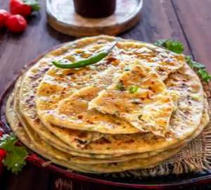 Paneer capsicum paratha