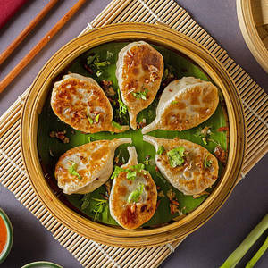 Chicken Fried Momos (8 Pcs)