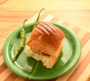 Cheese Paneer Vada Pav