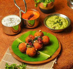 Kozhukattai Bombs