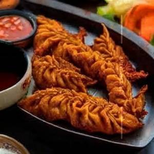 Veg Fried Peri Peri Momos [ 5 pieces ]