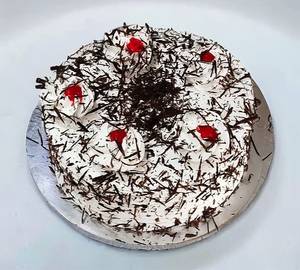 Eggless Black Forest Cake (1 Pound)