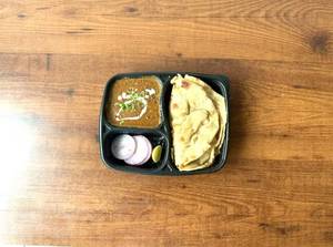 Dal Makhani + 2 Laccha Paratha 