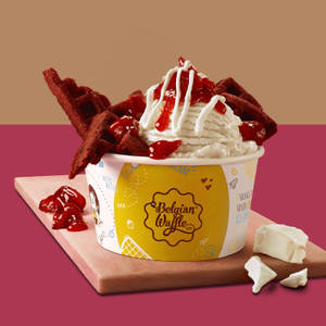 Berry Red Velvet Sundae (S)