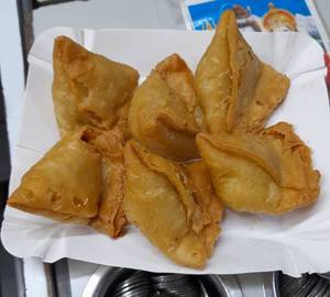 Paneer Chilly Samosa 