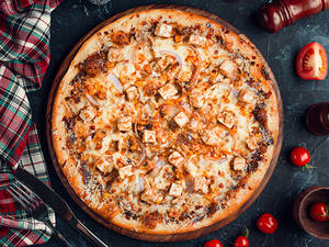 BBQ Paneer (Premium Pizza)