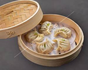 Veg Momos (6 Pcs)