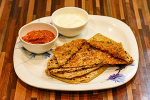 2pc. Gobi Parantha with Amul Butter And Curd