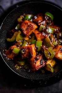Kolakata Chilli Paneer ( 6 Pieces Of Paneer)